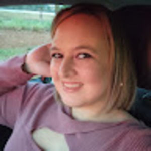 Meet your Posher, Emanuela